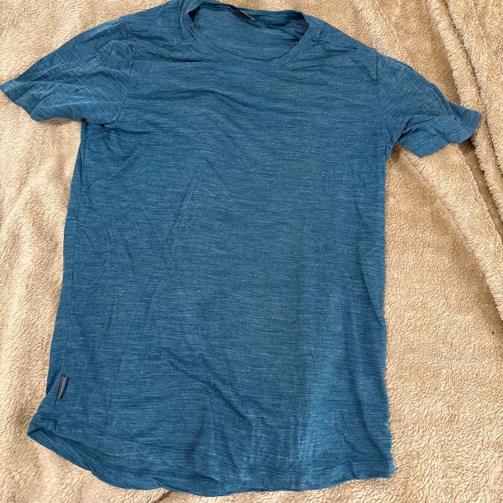 Icebreaker men’s blue cool light T-shirt small